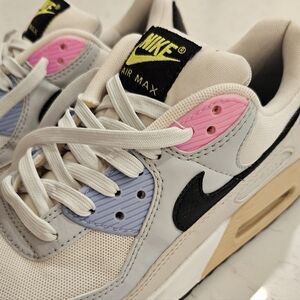 Nike Women's Air Max 90 Shoes